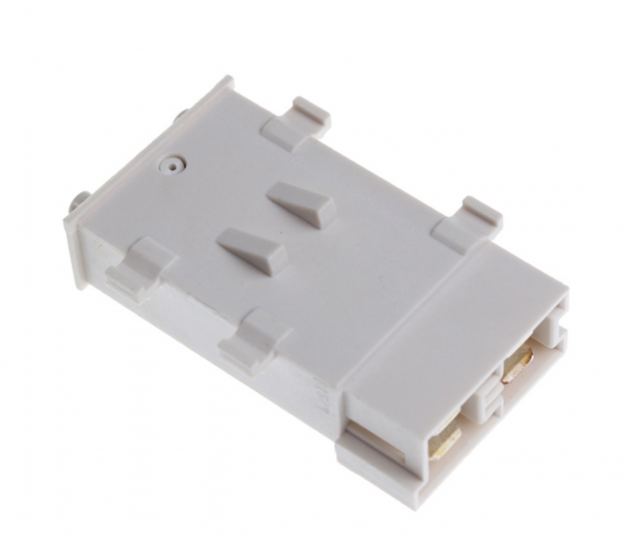 Interrupteur on / off 481227618493 WHIRLPOOL lave-vaisselle